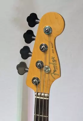 Fender - American Professional II Jazz Bass, Rosewood Fingerboard - 3-Colour Sunburst 3